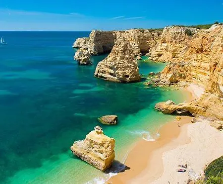 Temple Casa de hóspedes 4*